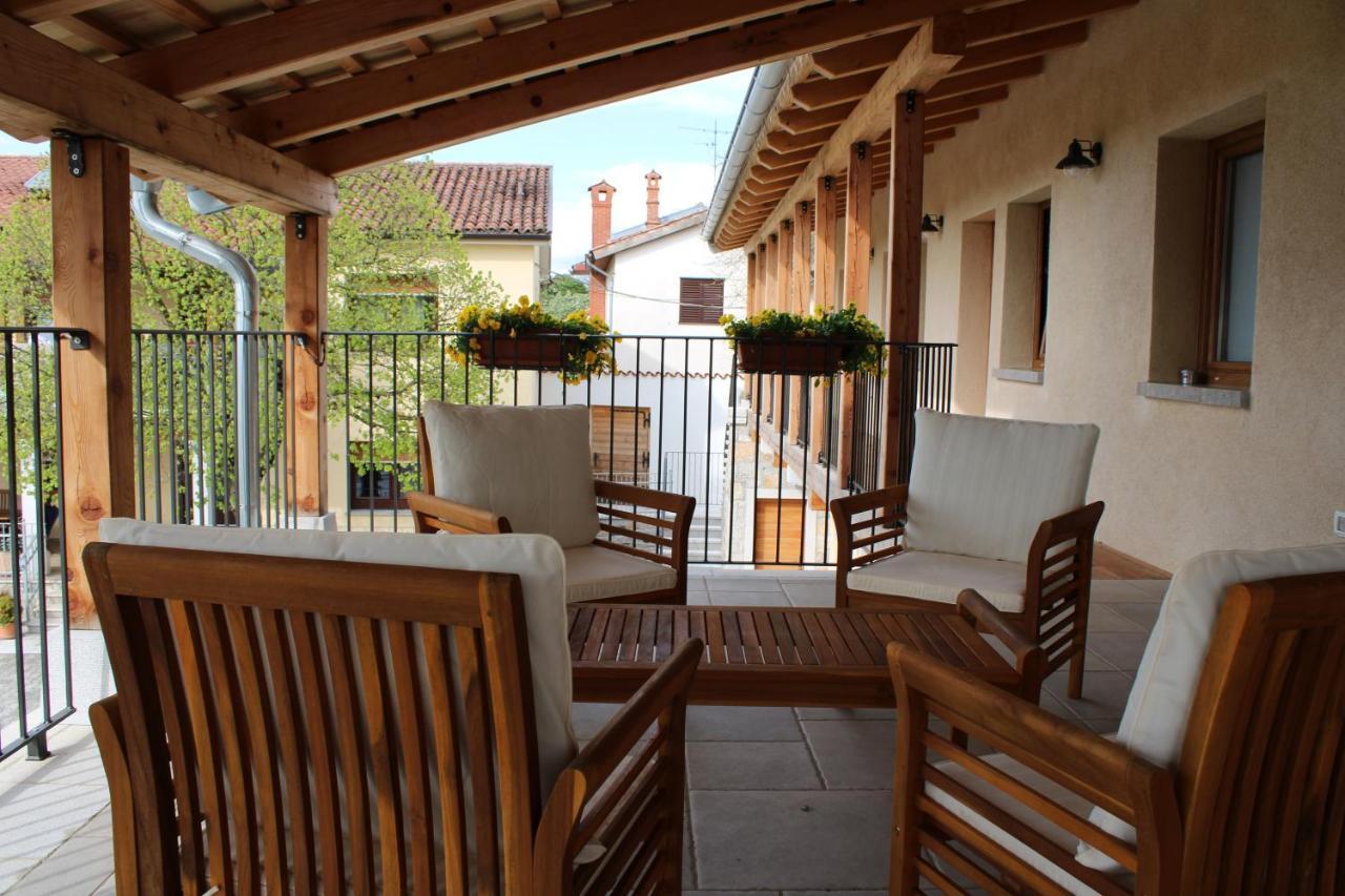 Hotel G House Dutovlje Esterno foto