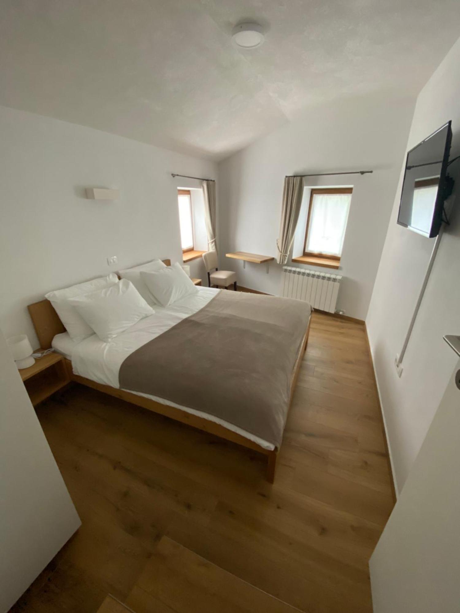 Hotel G House Dutovlje Esterno foto